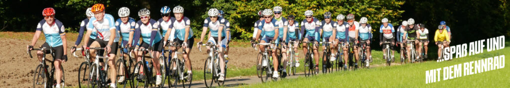 Große Gruppe Radsportfreunde